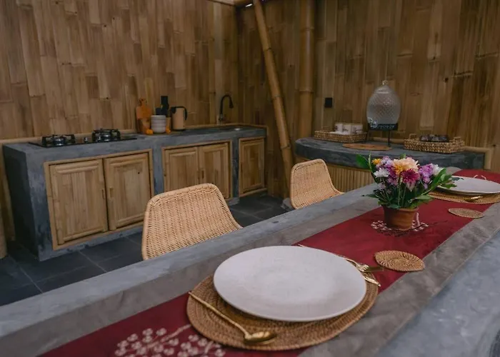 Makerti Bali~bamboo House *