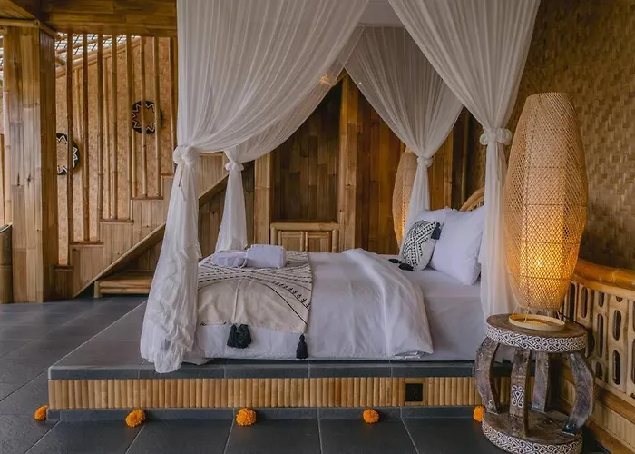 Makerti Bali~bamboo House Villa Selat