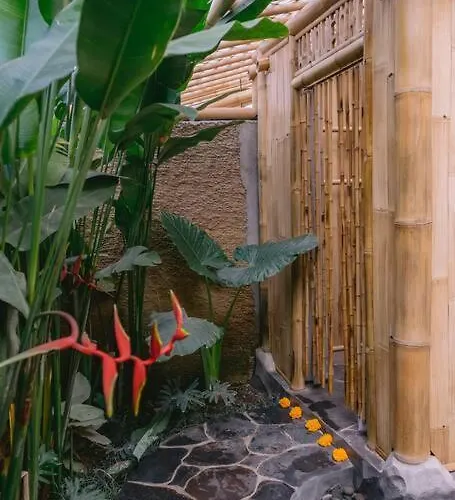 Makerti Bali~bamboo House ヴィラ