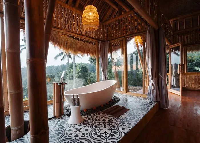 Makerti Bali~bamboo House *
